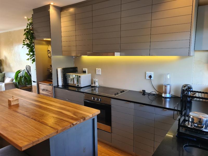 2 Bedroom Property for Sale in Oranjezicht Western Cape